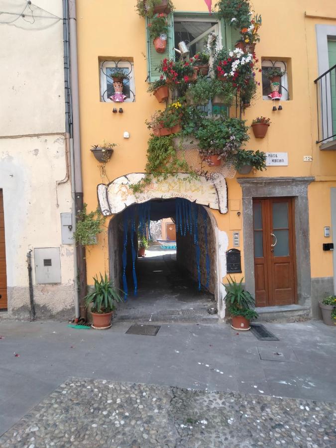 Casa Storta - Cycle Garage Con Biciclette Villa Pisogne Luaran gambar